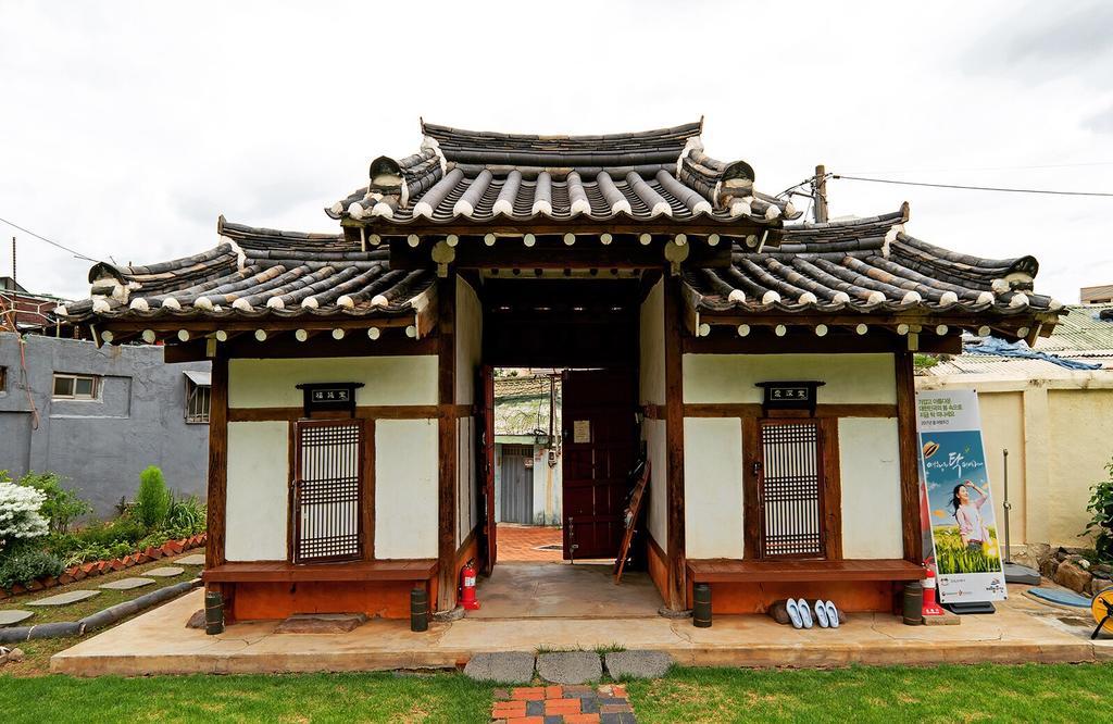 Former Guamseowon Hanok Guesthouse Tegu Exteriér fotografie