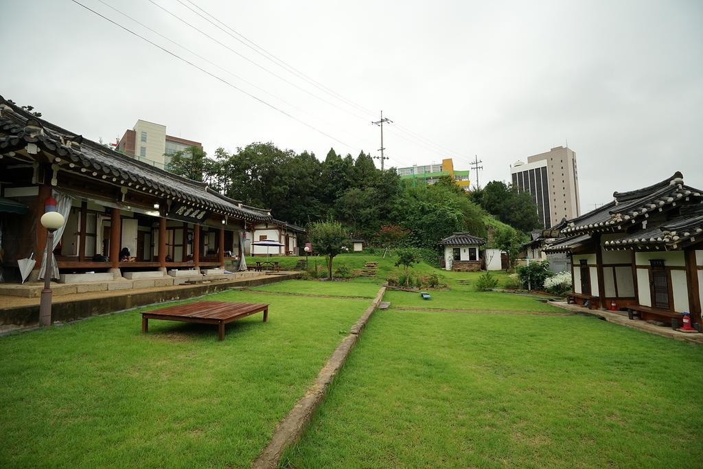 Former Guamseowon Hanok Guesthouse Tegu Exteriér fotografie